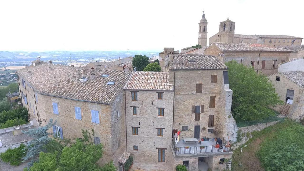 Il Castello Affittacamere Montecosaro  Extérieur photo