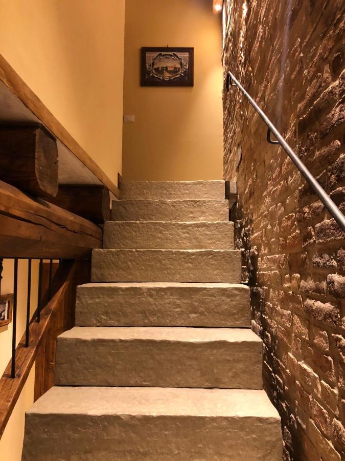 Il Castello Affittacamere Montecosaro  Extérieur photo