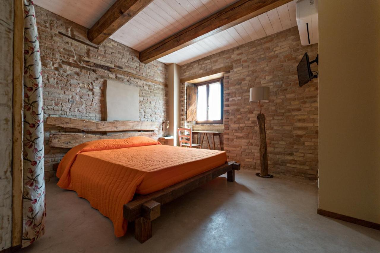 Il Castello Affittacamere Montecosaro  Extérieur photo
